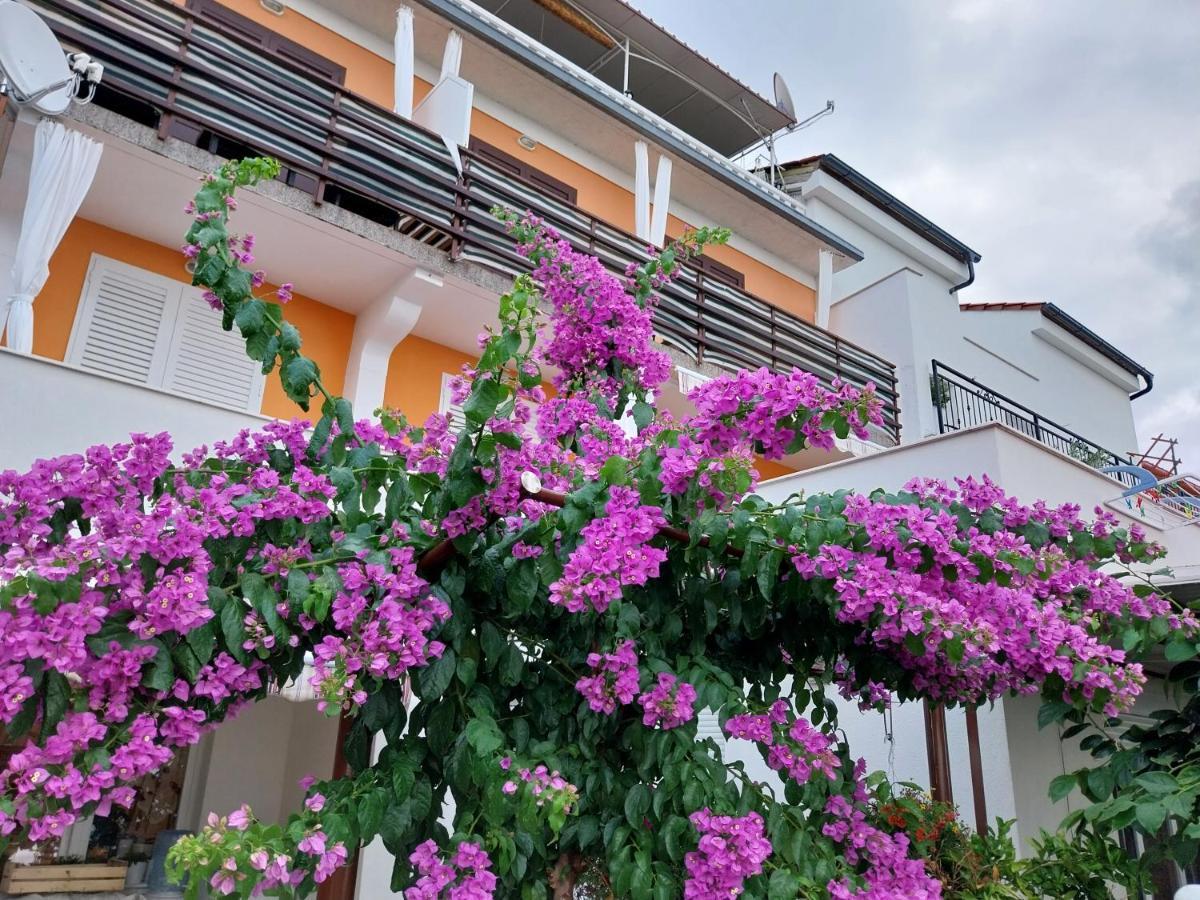 Apartment Milica Rab Town Exterior photo